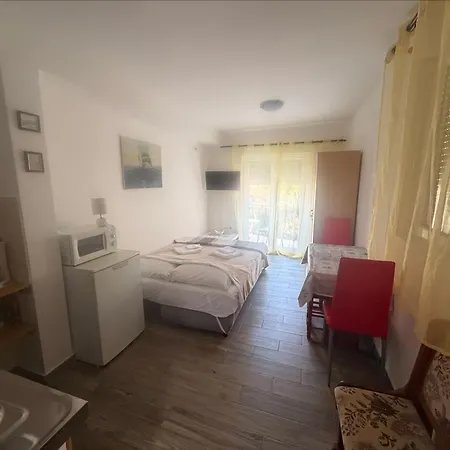 Adrasteja 3 -